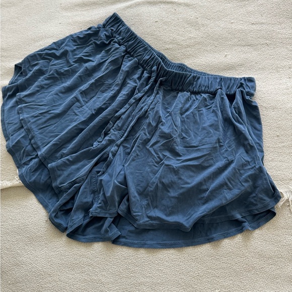 Lululemon Flow in Elegance Shorts. - Picture 2 of 7